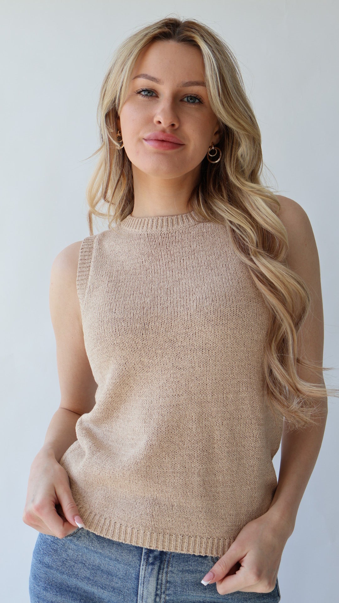 Crew Neck Knit Sleeveless Top