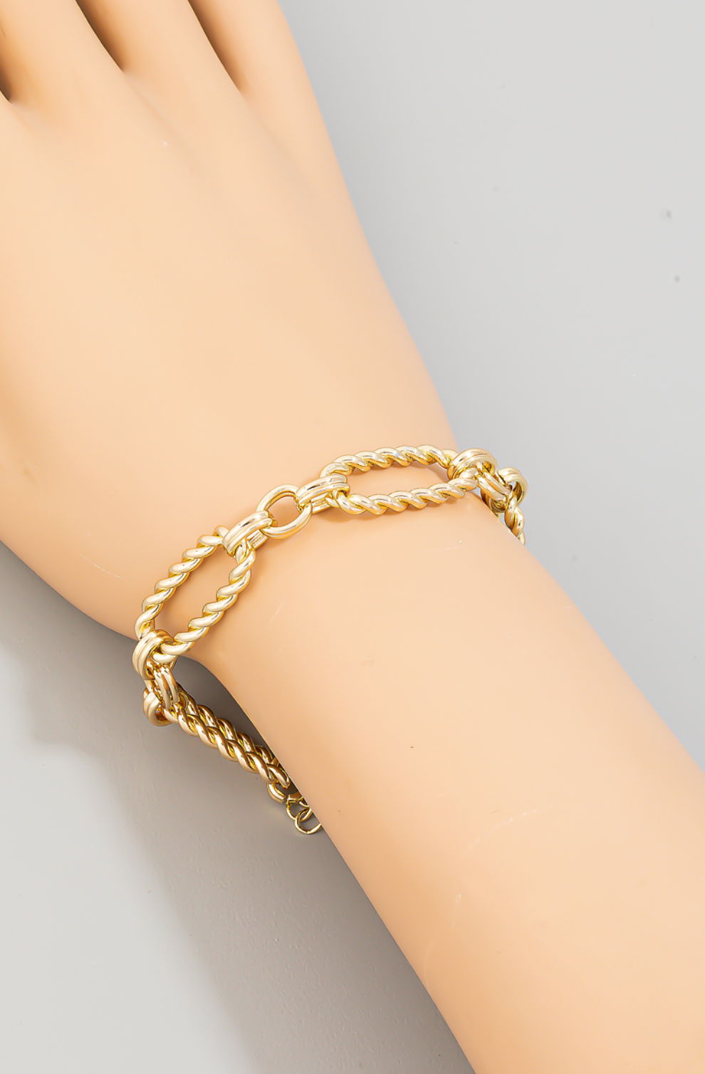 Twisted Oval Chain Link Bracelet